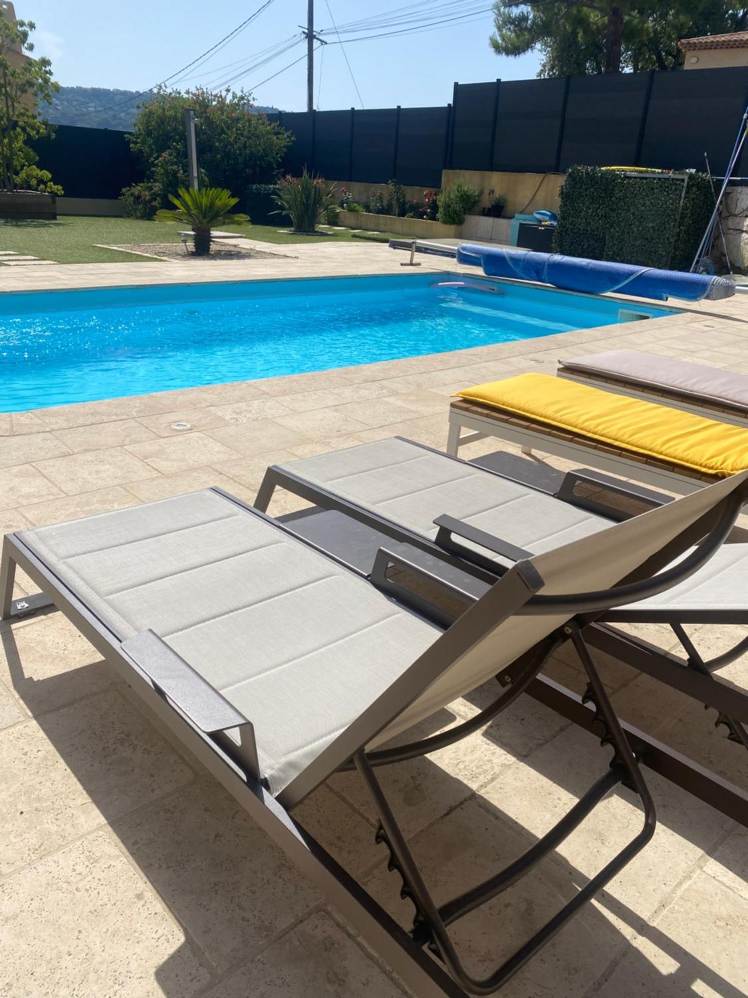 Detente Bas De Villa Jacuzzi, Piscine A 15 Min De Nice Каррос Екстер'єр фото